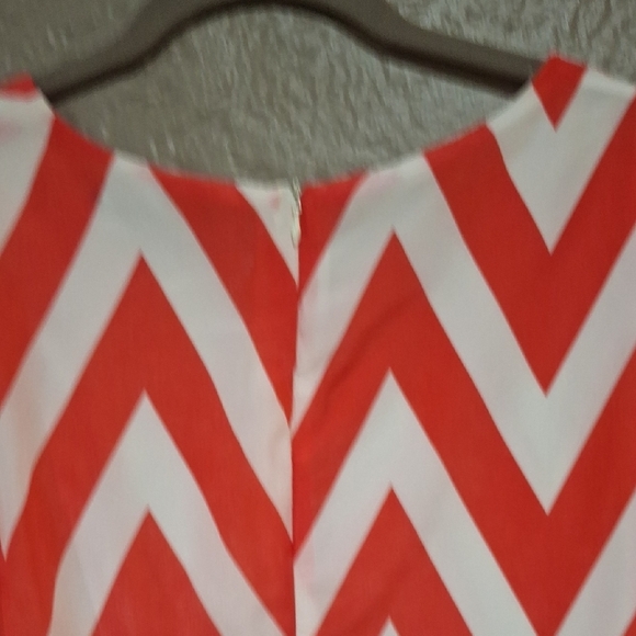 Lulu's Pink and White Boxy Tunic with 3/4 Sleeves - Picture 7 of 9